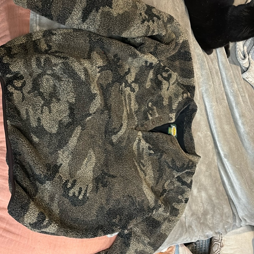 Cabelas hunting top